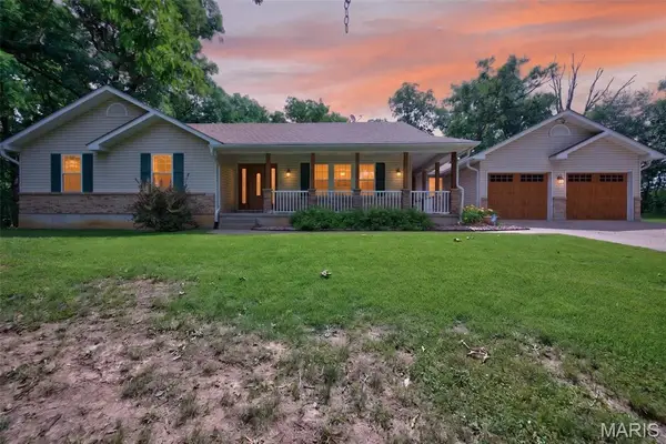 2101 Deer Run Meadows, Troy, MO 63379