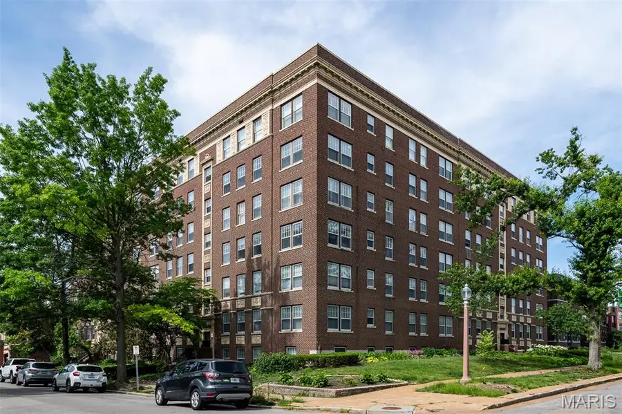 329 Belt Avenue #401, Saint Louis, MO 63112 - #2