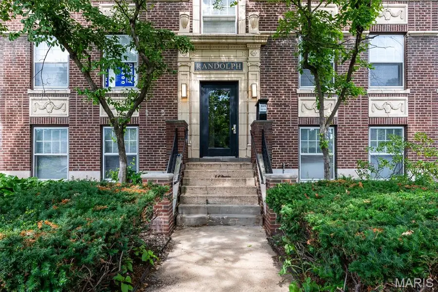 329 Belt Avenue #401, Saint Louis, MO 63112 - #3