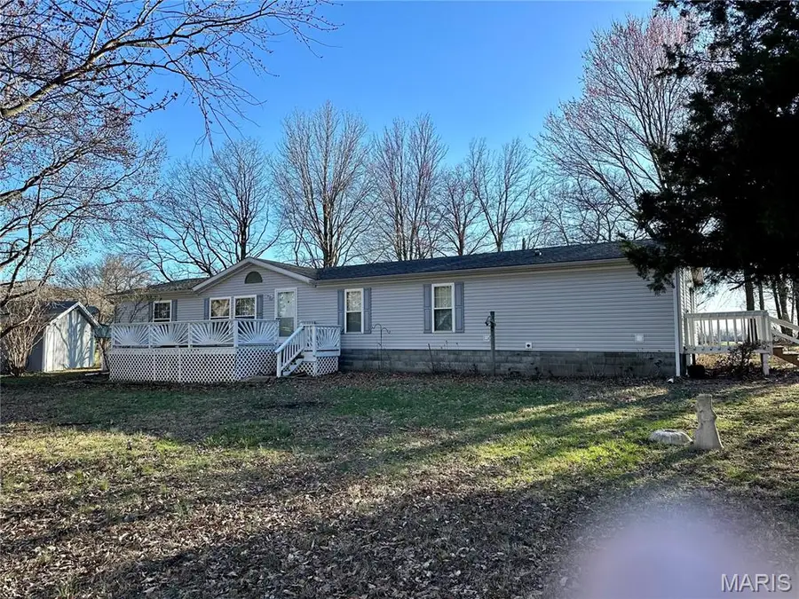 20754 Emerald Road, Carlyle, IL 62231 - #2
