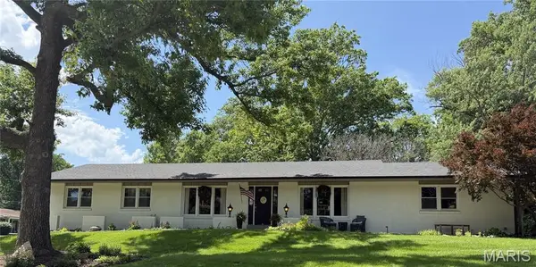 45 Orange Hills Drive, Chesterfield, MO 63017
