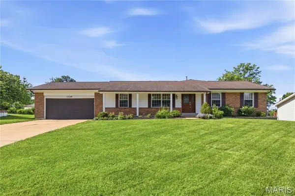 1126 Sombrero Trail, Ellisville, MO 63011