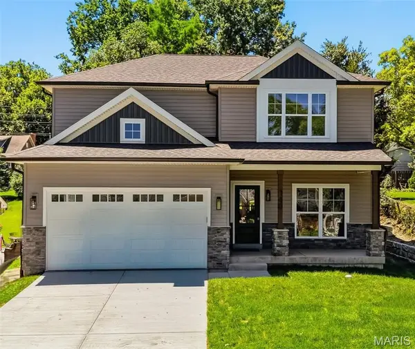 140 W Sarah Avenue, Kirkwood, MO 63122