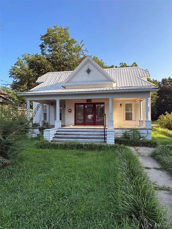 333 E Stoddard Street, Dexter, MO 63841