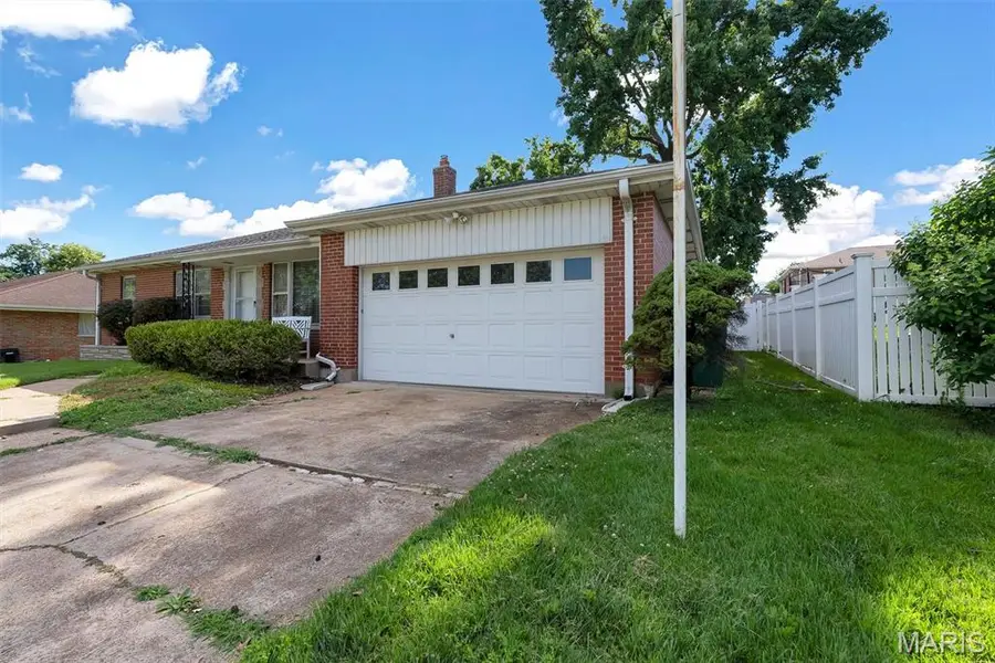 9909 Musick Avenue, Saint Louis, MO 63123 - #2