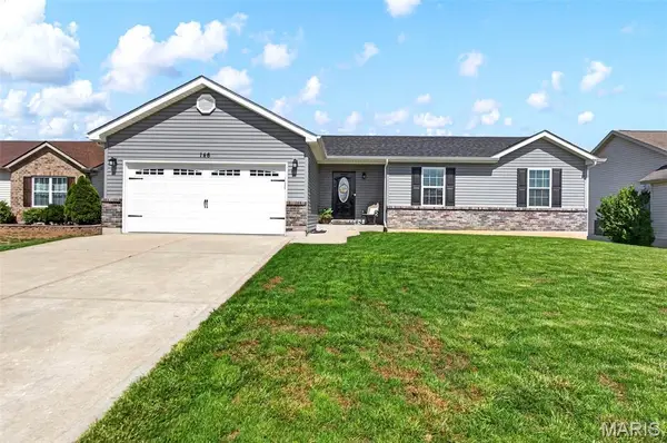146 Shadow Pointe Drive, Wentzville, MO 63385