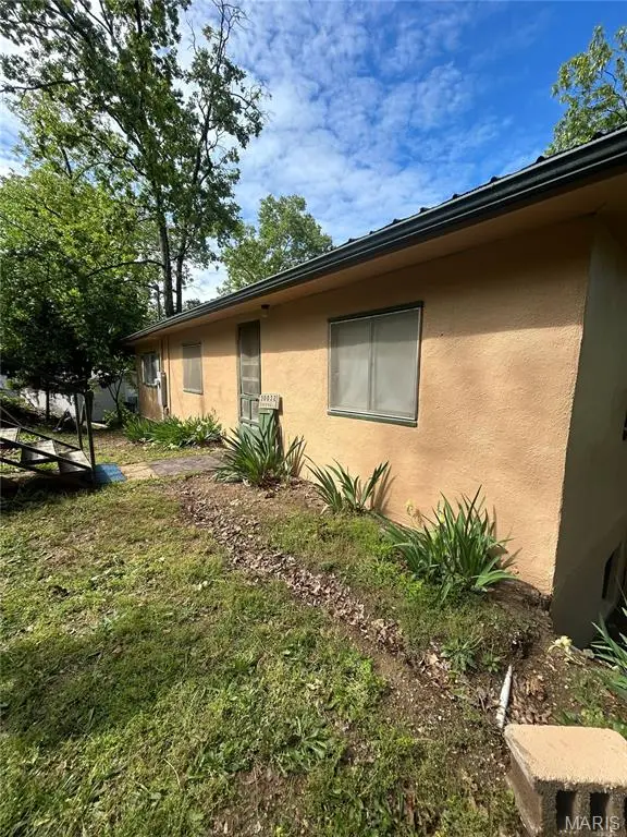 30032 Oak Knoll, Rocky Mount, MO 65072
