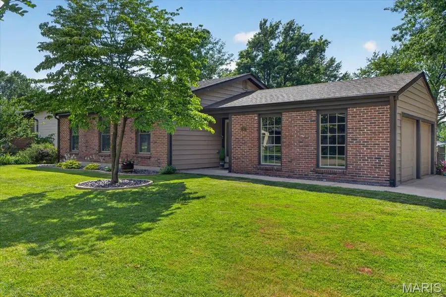 1327 Brandywine Lane, Saint Peters, MO 63376 - #2