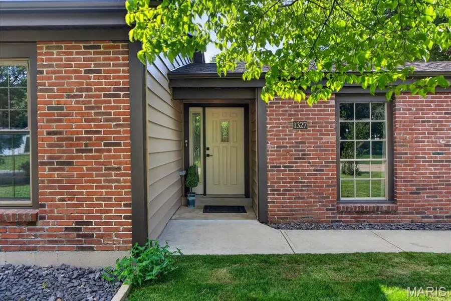 1327 Brandywine Lane, Saint Peters, MO 63376 - #3