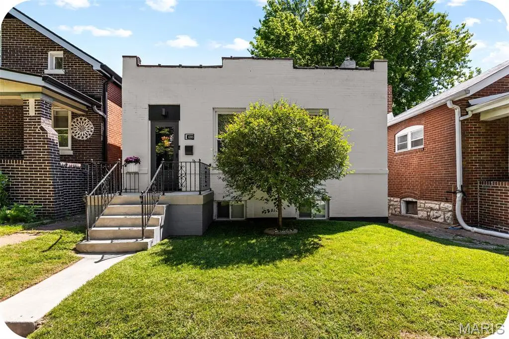 4745 Rosa Avenue, Saint Louis, MO 63116 - #1