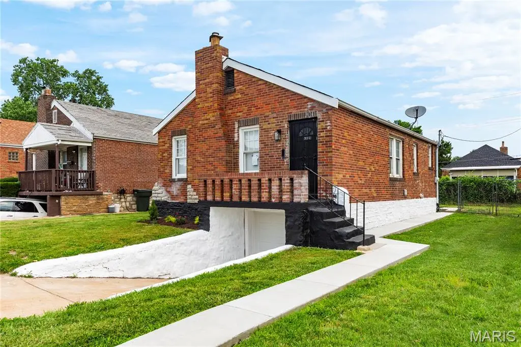 6325 Stratford Avenue, Saint Louis, MO 63120 - #1