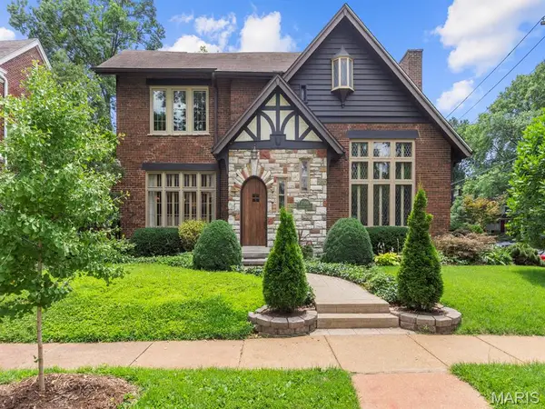 7398 Norwood Avenue #1E, University City, MO 63130