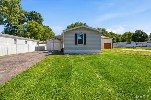 1805 Creekview Drive, O'Fallon, IL 62269