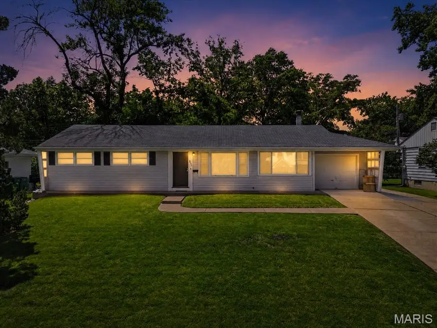 805 Brookridge Drive, Saint Louis, MO 63119 - #2