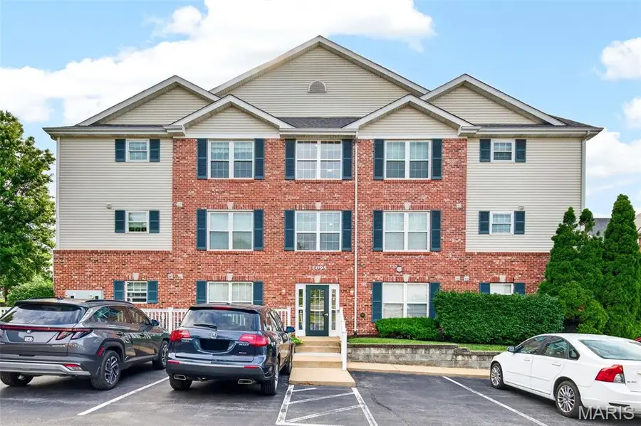11095 Gravois Road #204, Saint Louis, MO 63126 - #2