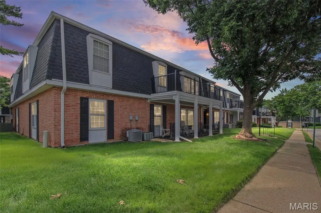 1674 Blue Ridge Drive #H, Saint Louis, MO 63125 - #1