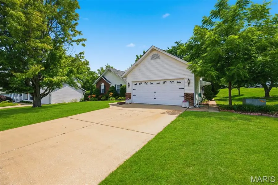 2082 Hackmann Estates Drive, Saint Charles, MO 63303 - #3