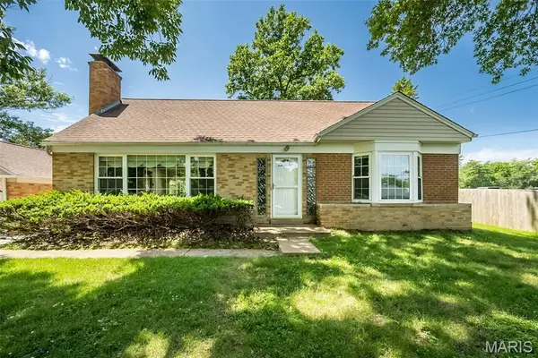 68 Mar El Court, Ellisville, MO 63011