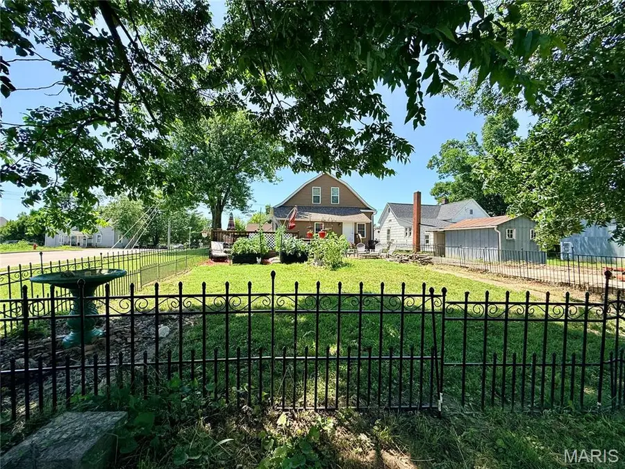 321 S Shelby Street, Perryville, MO 63775 - #3