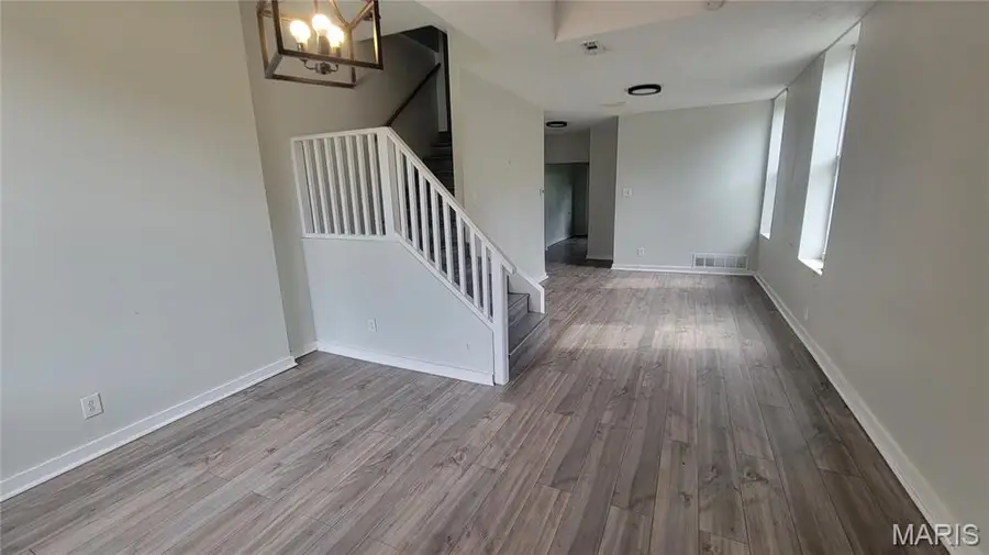 2202 Osage Street, Saint Louis, MO 63118 - #3
