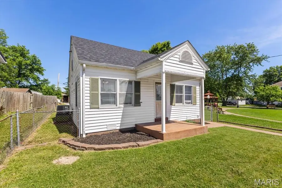 106 N Main Street, Ellis Grove, IL 62241 - #2