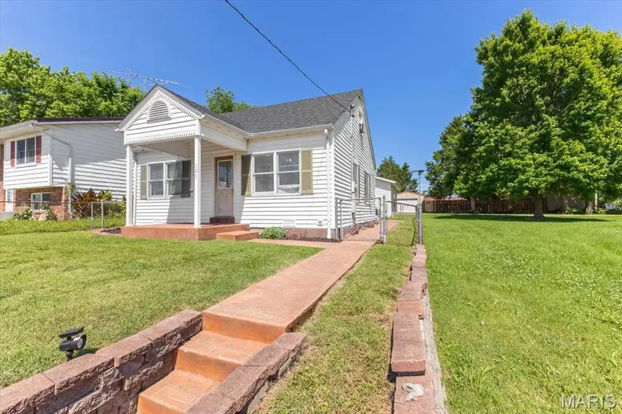 106 N Main Street, Ellis Grove, IL 62241 - #3
