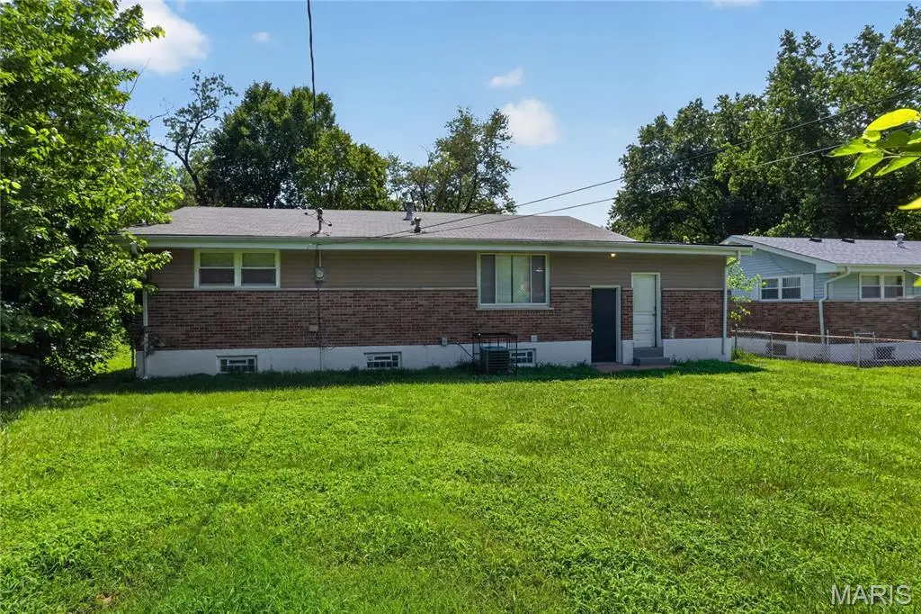 9835 Portage Drive, Saint Louis, MO 63136 - #1