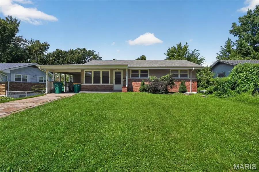 9835 Portage Drive, Saint Louis, MO 63136 - #2