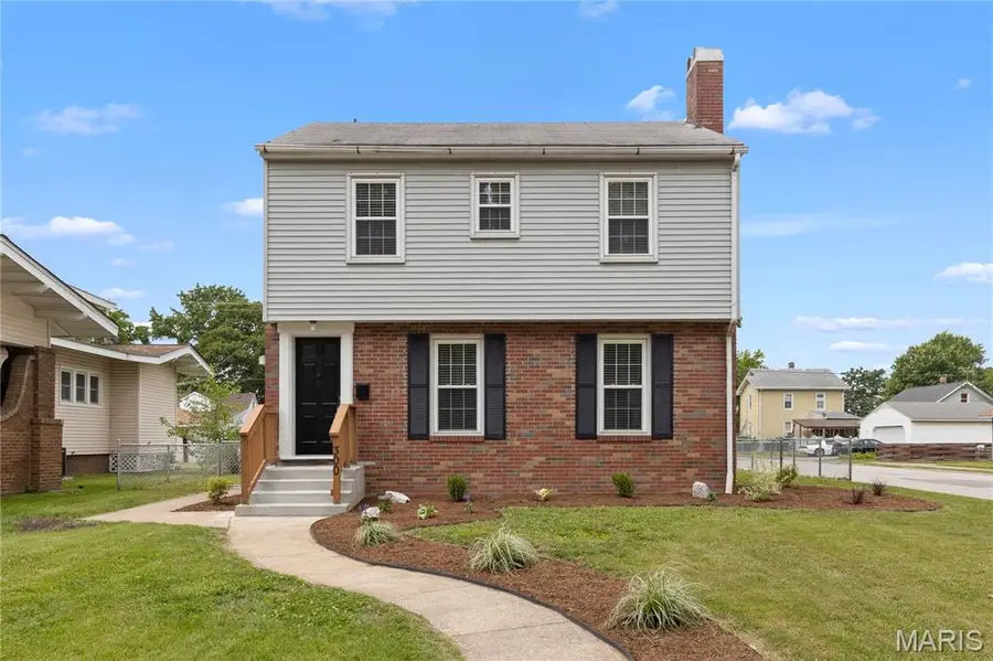 300 Sotier Place, Wood River, IL 62095 - #2