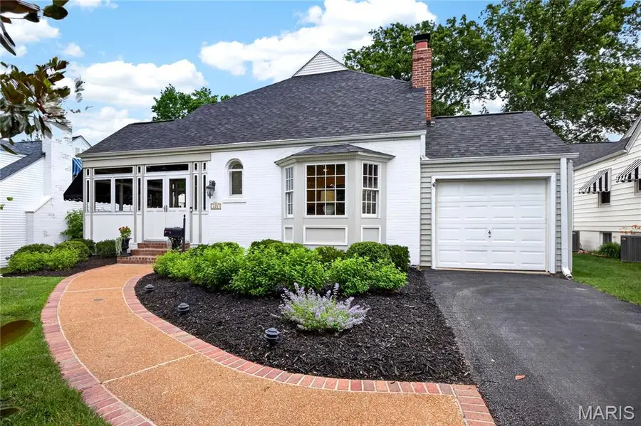 627 Norfolk Drive, Kirkwood, MO 63122 - #2