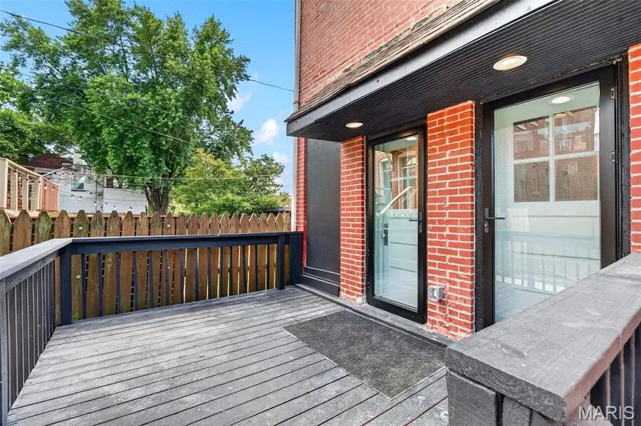 1810 Utah Street, Saint Louis, MO 63118 - #2