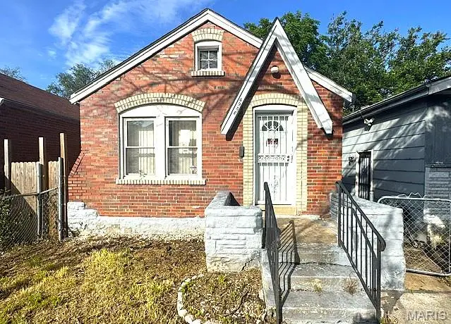 4936 Harney Avenue, Saint Louis, MO 63115 - #1