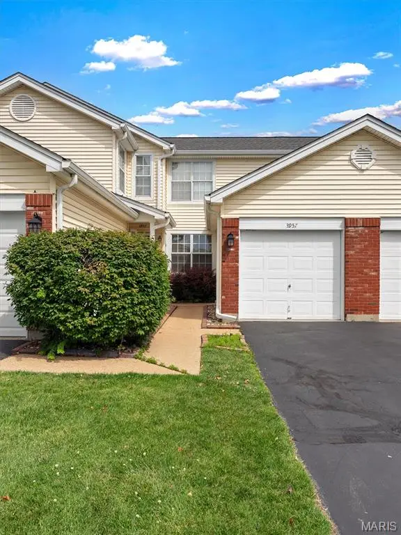 3957 Grand National Drive, Florissant, MO 63034