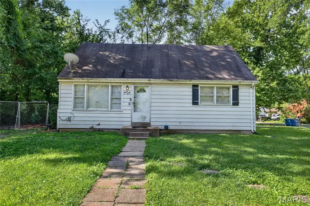 1240 Lakeview Avenue, Saint Louis, MO 63138 - #1