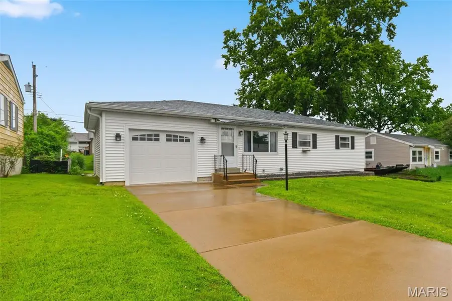 4135 Sweet Gum Drive, Saint Louis, MO 63125 - #2