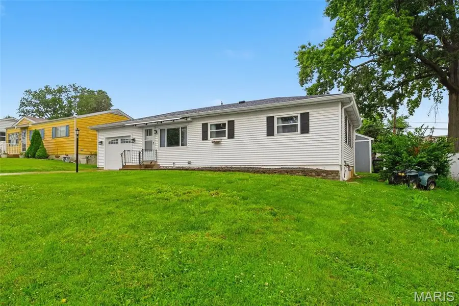 4135 Sweet Gum Drive, Saint Louis, MO 63125 - #3