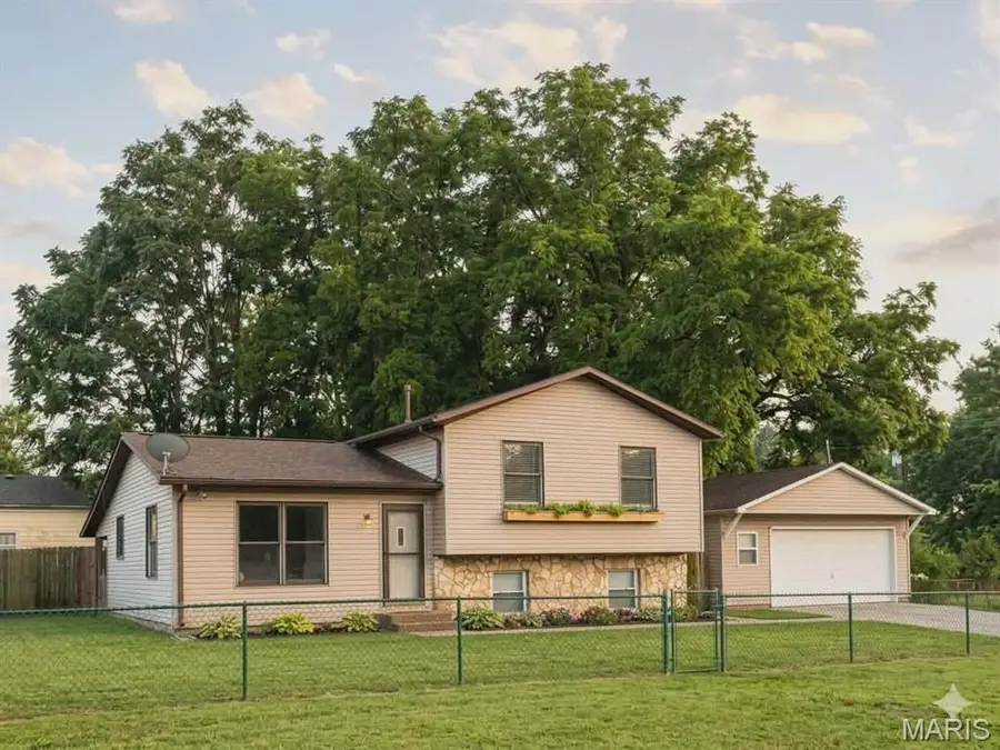 2129 Nevada Avenue, Granite City, IL 62040 - #3