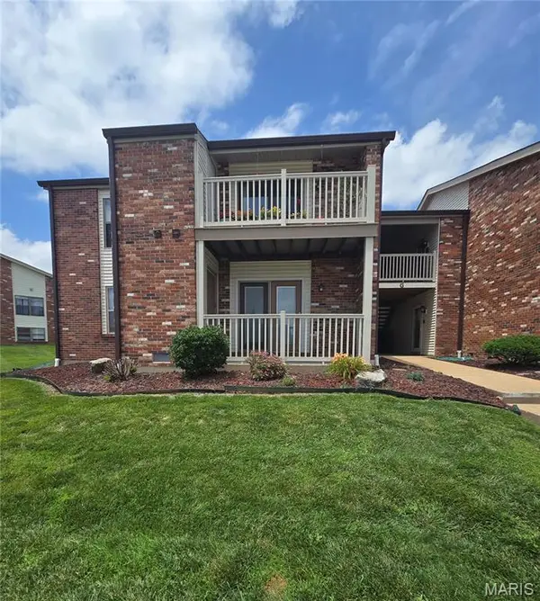 61 Meadow Ridge East, Columbia, IL 62236