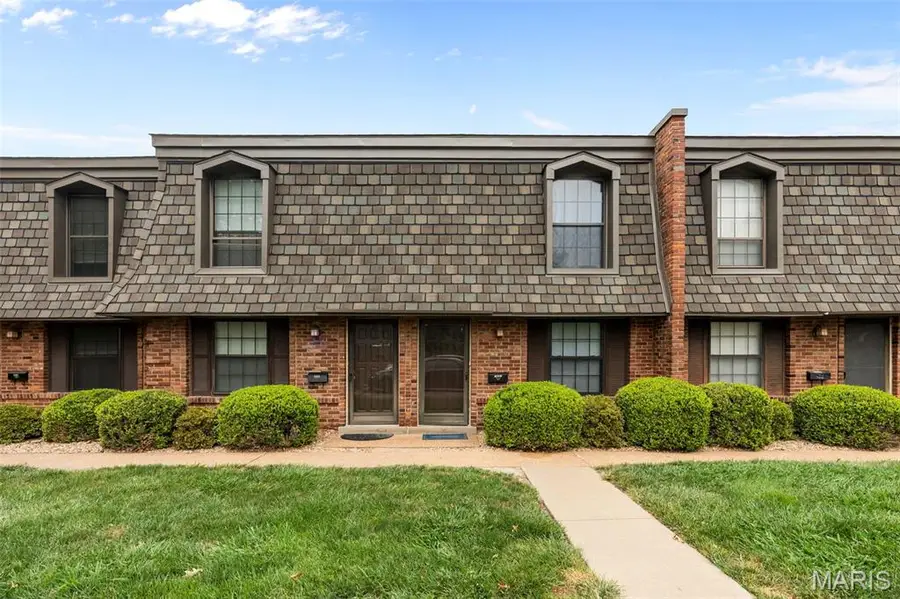 1891 Mansard Drive, Saint Louis, MO 63125 - #2