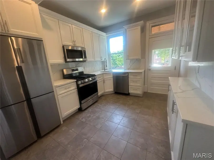 4009 Hartford Street, Saint Louis, MO 63116 - #3
