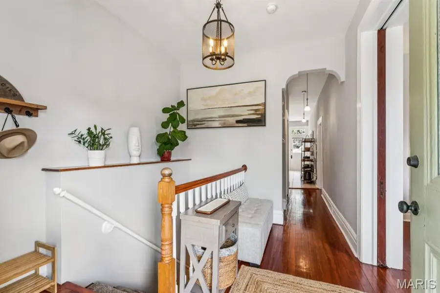 2704 Louisiana Avenue, Saint Louis, MO 63118 - #2