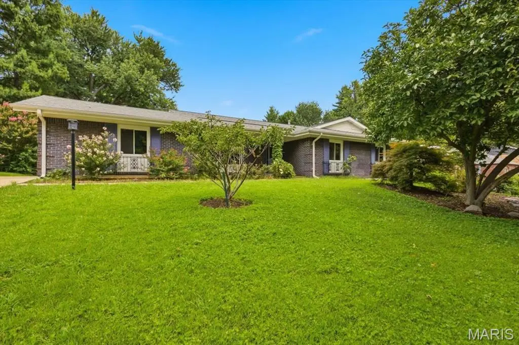113 High Valley Drive, Chesterfield, MO 63017 - #1