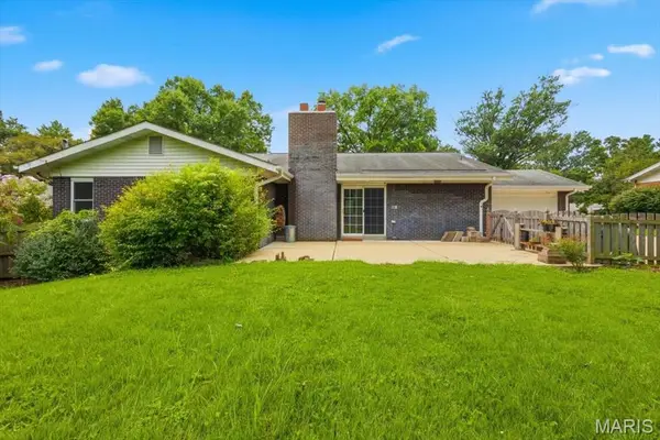 113 High Valley Drive, Chesterfield, MO 63017