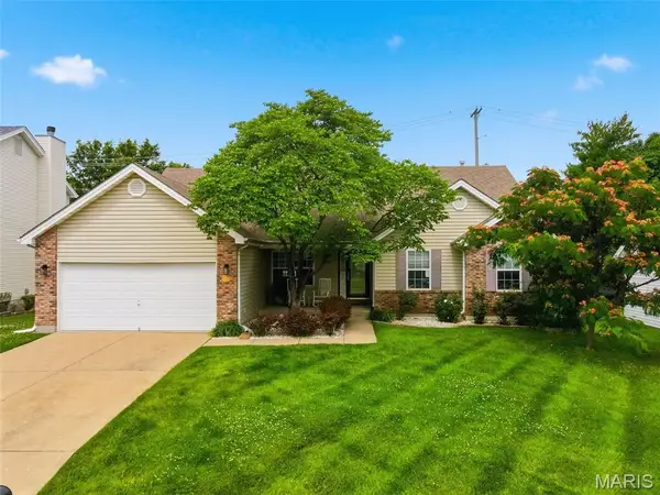 1917 Williamstown Drive, St Peters, MO 63376