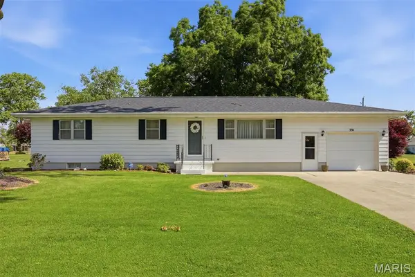 391 E Wilson Street, Beckemeyer, IL 62219