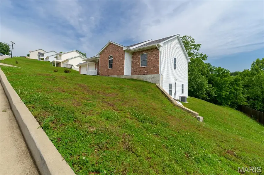 160 Sawmill Road, Saint Robert, MO 65584 - #2