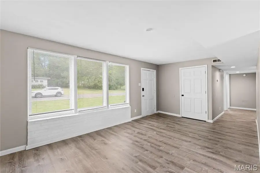 49 Marquette, Florissant, MO 63031 - #3