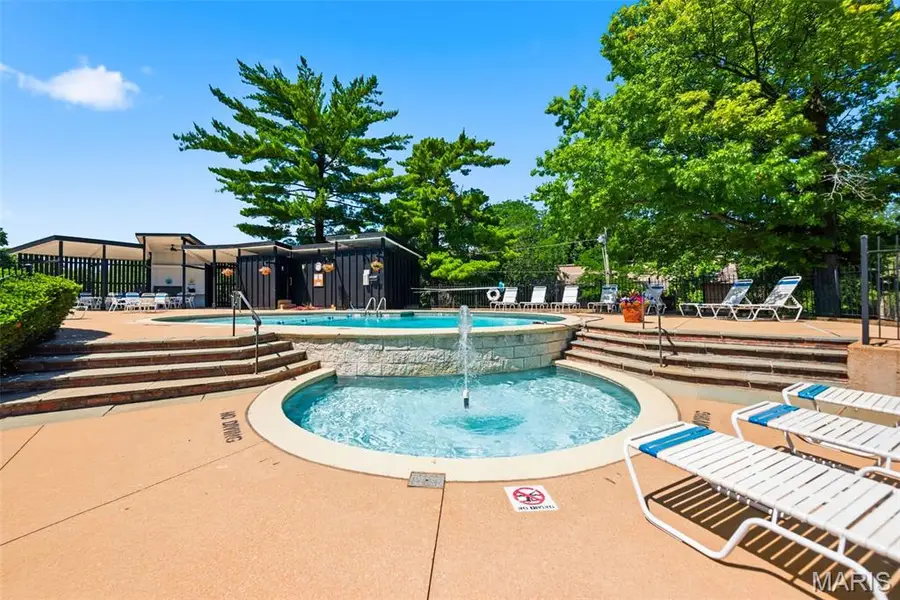 590 Sarah Lane #208, Saint Louis, MO 63141 - #2