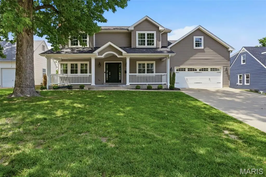 615 Meadowridge Lane, Kirkwood, MO 63122 - #1