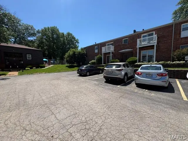 4277 Forest De Ville Drive #E, Mehlville, MO 63129 - #3
